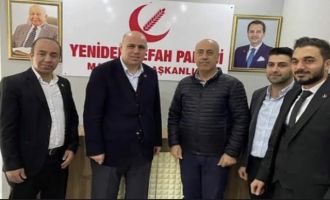 Bir dönem AK Parti’nin Mardin Belediye Başkanı olan Ayanoğlu, YRP’ye adaylık başvurusunda bulundu